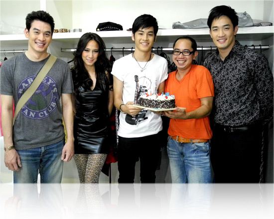 อั้ม พัชราภา ร่วมอวยพรวันเกิดให้กับ หนุ่ม เก้า จิรายุ