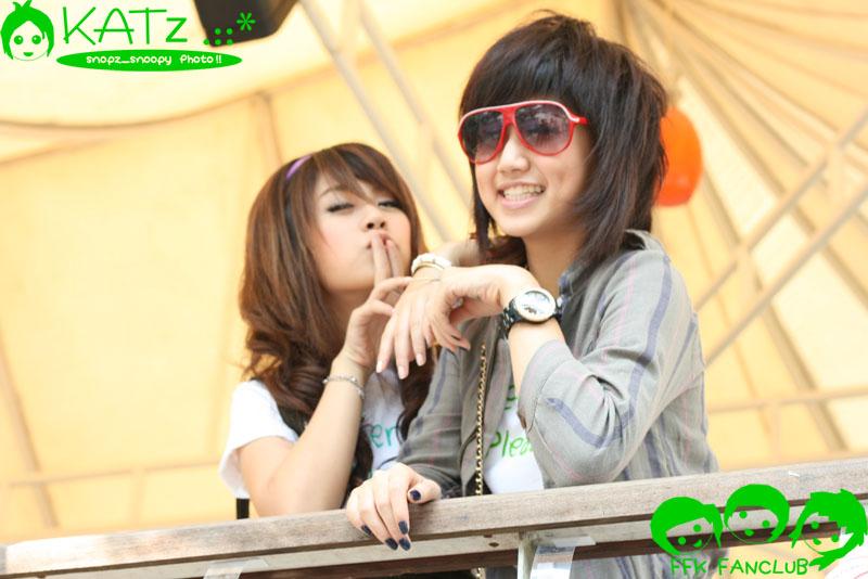 2 พี่น้องสุดน่ารัก