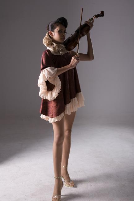 แจ๊ส นางแบบสาวสวยสุดเปรี้ยว