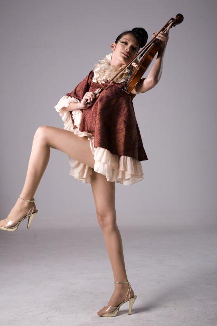 แจ๊ส นางแบบสาวสวยสุดเปรี้ยว