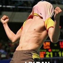  หลินตัน  นักแบดเป้าตุง ระวัง!! ทิ่มตาด้วยนะครับ