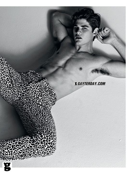 "นักคริกเก็ตหน้าหล่อ" ถ่ายนู้ดลงนิตยสารเกย์ Attitude