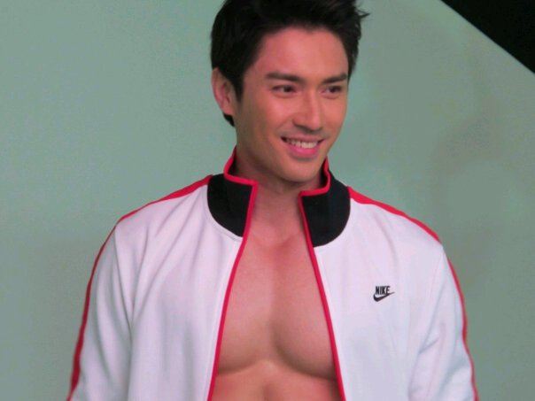 เอ-พศิน ถ่ายโฆษณาPARC EXO CONDO [คอนโดสปอร์ตแนวใหม่]