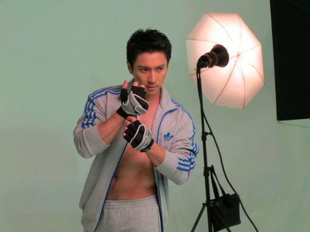 เอ-พศิน ถ่ายโฆษณาPARC EXO CONDO [คอนโดสปอร์ตแนวใหม่]