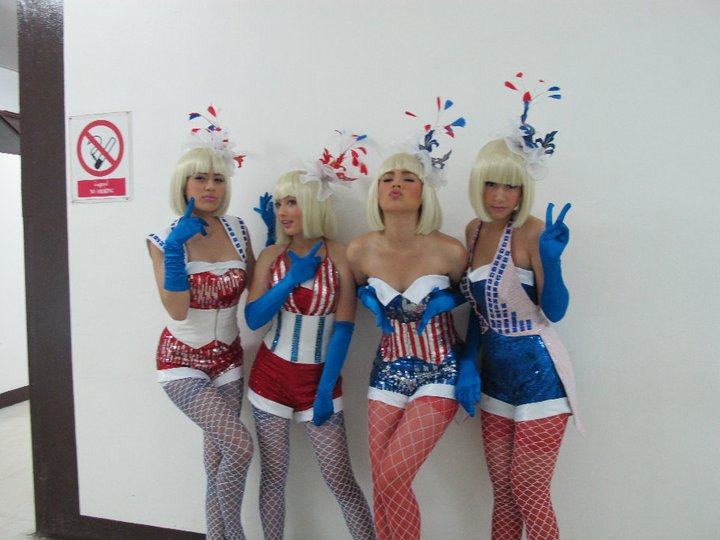 4 สาว สวย สดใส   ว้าว !!!