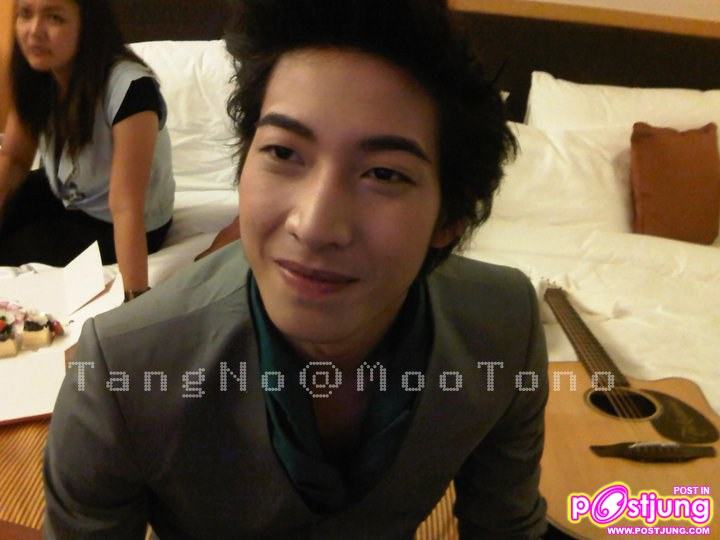 โตโน่ พรีเซนเตอร์โฟมล้างหน้าพรีเมียร์-ซอฟ