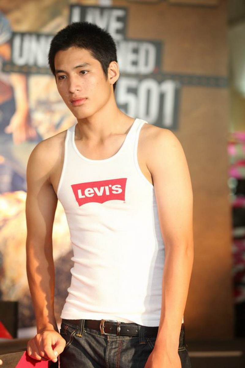 LEVI'S 501 MAN SEARCH - THAILAND (2)
