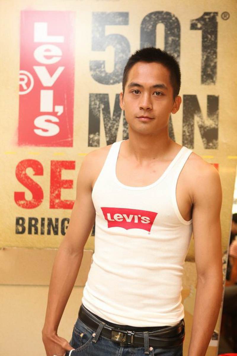 LEVI'S 501 MAN SEARCH - THAILAND (2)