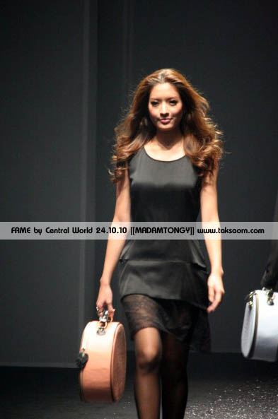 แอฟ งาน THAILAND FASHION EXPO 2010 @ Centralworld (24-10-10)