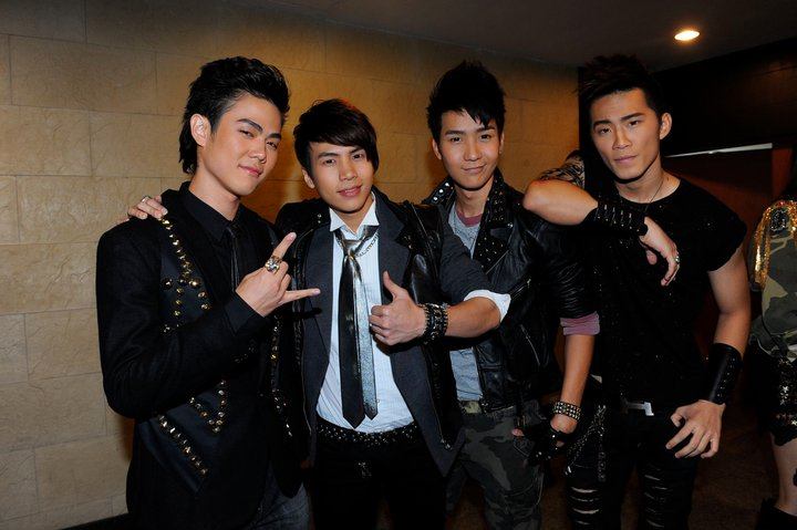 เก็บตก ภาพน่ารักของเหล่า[KPN 20th]