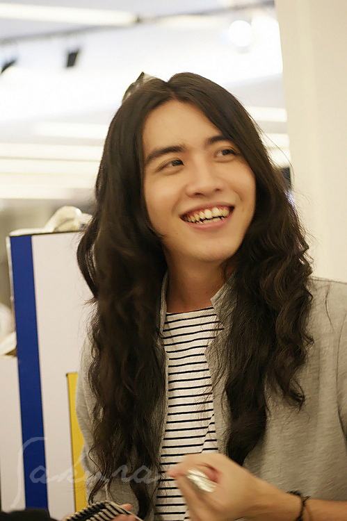 ซิน singular - ดิว the star5  ผู้ชายผมยาวสวย