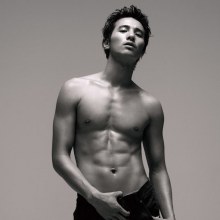 หล่อ ล่ำ บึ้ก