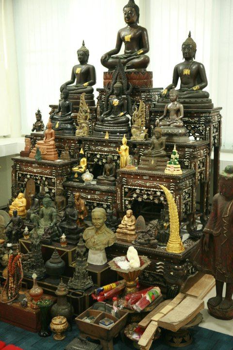 เยี่ยมเยียนบ้าน อาจารย์เฉลิมชัย โฆษิตพิพัฒน์