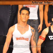 พี-พีระรัชต์ โรจน์รุ่งทวี