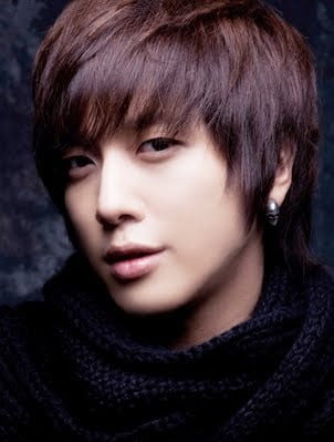 Jung Yong Hwa  CN Blue