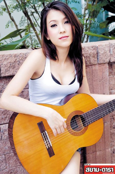 อยากรู้ไหมใครแสดงเป็นผี ในหนังเรื่อง "แฟนใหม่" เข้ามาชมกัน