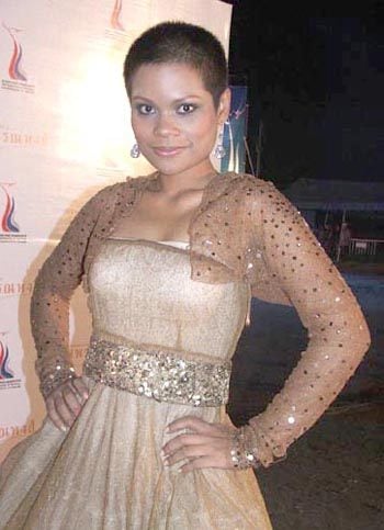 ฿฿ โอปอล์กับทรงผมสุดมั่นของเธอ ฿฿