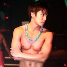 มาดูหนุ่มสิงคโปร์คนนี้กัน