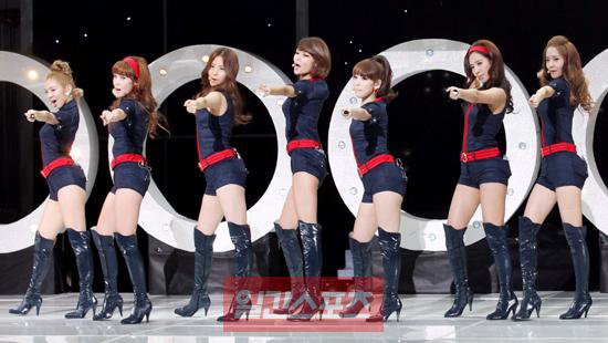 Snsd live performance (hoot)