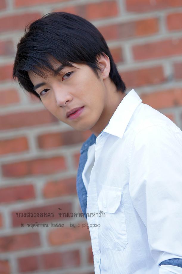 โตโน่ & แกรนด์ บวงสรวงเปิดกล้องละคร ข้ามเวลา ตามหารัก