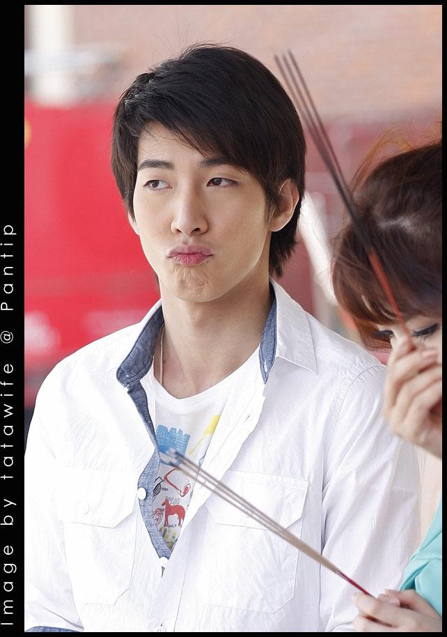 โตโน่ & แกรนด์ บวงสรวงเปิดกล้องละคร ข้ามเวลา ตามหารัก