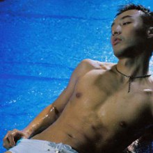 นายแบบหนุ่มๆ เปียกน้ำ จากนิตยสารฮ่องกง