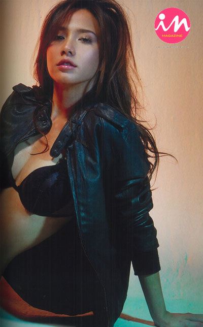 Photo book ของอั้ม พัชราภา และ ชมพู่ อารยา