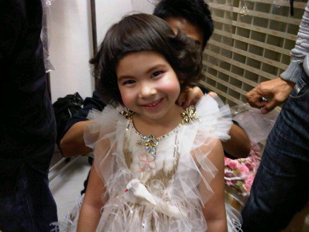 น้องลิซซี่  เดินแบบในงานFashion Week Autumn Winter 2010 @ Siam Paragon