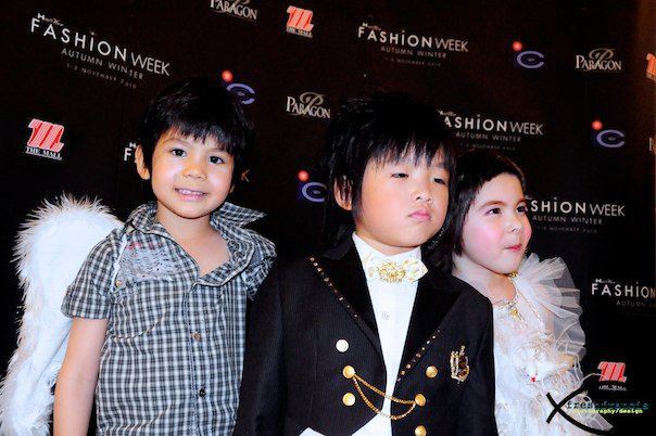 น้องลิซซี่  เดินแบบในงานFashion Week Autumn Winter 2010 @ Siam Paragon