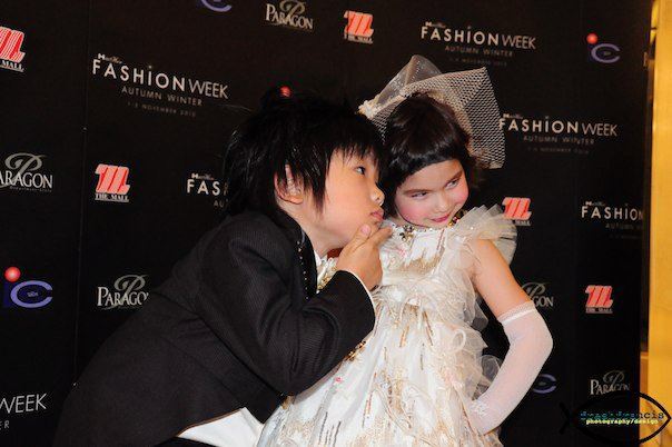 น้องลิซซี่  เดินแบบในงานFashion Week Autumn Winter 2010 @ Siam Paragon
