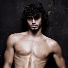 หนุ่มผมหยิกมาแล้วคร๊าฟ