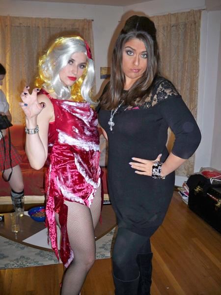 สาวก กาก้า ในวันฮาโลวีน