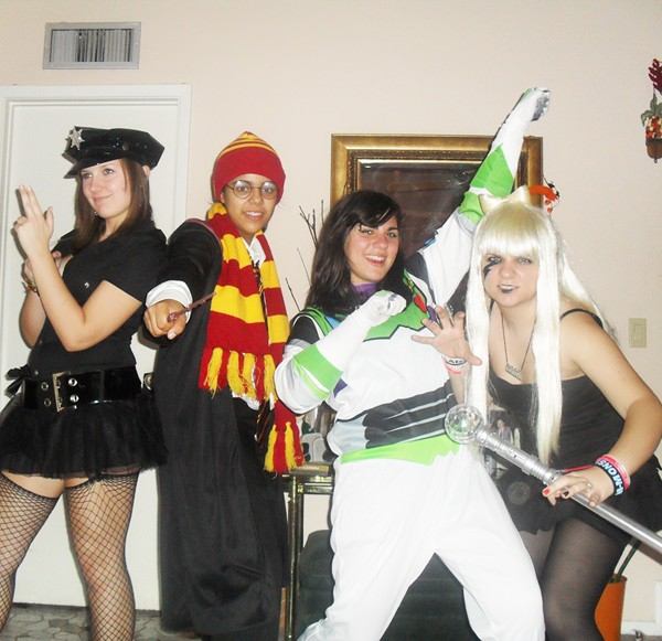 สาวก กาก้า ในวันฮาโลวีน