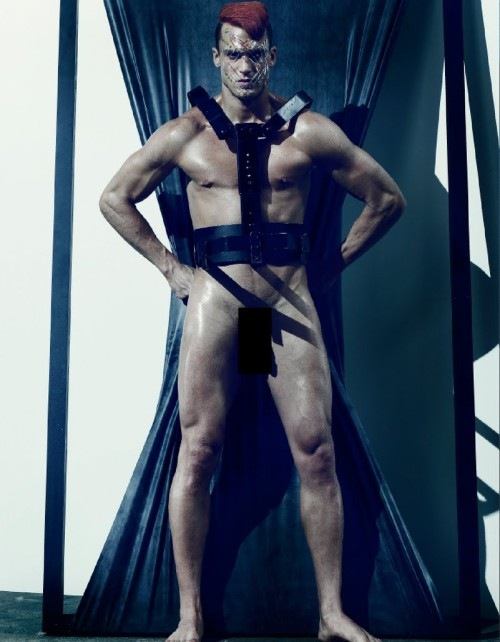 VOGUE HOMMES Japan เอาใจคนคลั่งไคล้ โซ่ แซ่ กุญแจมือ