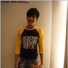 เก้า จิรายุ @ขายเสื้อช่วยน้ำท่วมในวันเกิดครบรอบ 15 ปี