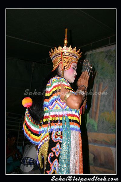 มโหฬาร อลังการ งานมโนราห์ แดนดินถิ่นใต้