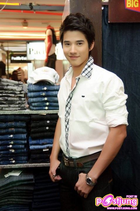 Mario งาน Robinson I go jeans Expo 2010 @ Future Park Rangsit