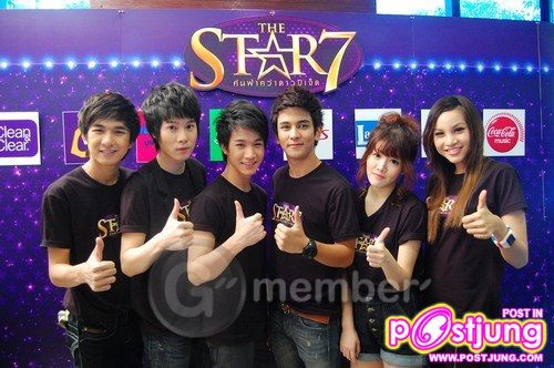 PIC.รุ่นพี่ the star มาให้กำลังใจผู้สมัคร The star7 ที่ตึกแกรมมี่