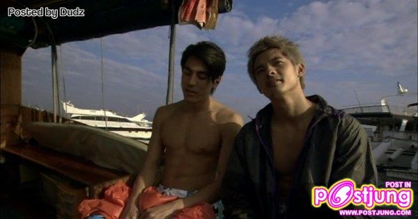 Cap จากหนังเกย์เรื่อง Amphetamine ครับ (2)