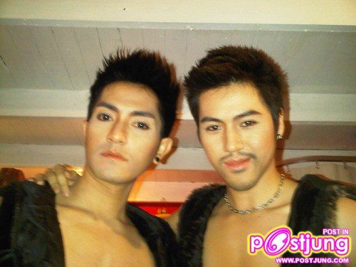 เหล่านายแบบทั้งรุ่นเล้กรุ่นใหญ่