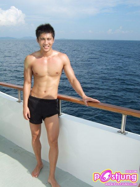 เหล่านายแบบทั้งรุ่นเล้กรุ่นใหญ่