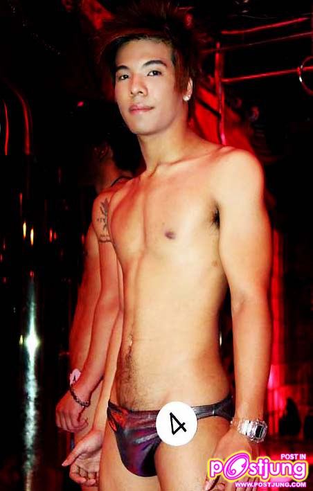 เหล่านายแบบทั้งรุ่นเล้กรุ่นใหญ่