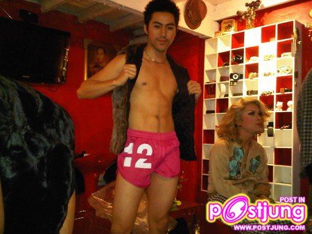 เหล่านายแบบทั้งรุ่นเล้กรุ่นใหญ่