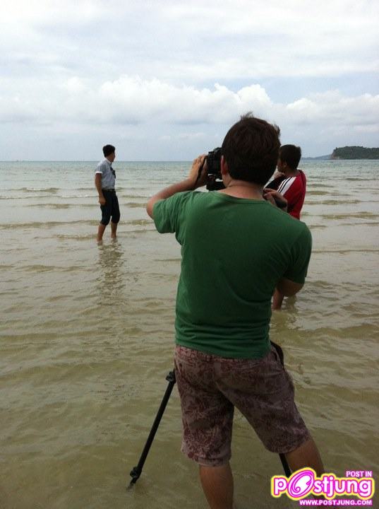 -August -ปล่อยซิงเกิ้ลแรก &ldquo;Summer&rdquo;