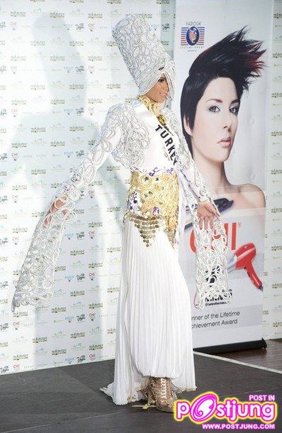 THAILAND คำนี้ไม่แพ้ชาติใด มาดูชุดประจำชาติสาวงามแต่ละประเทศ -O-