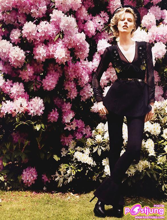 Eva Herzigova Flores de Invierno Vogue Mexico November 2010