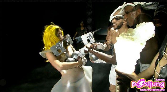 Lady Gaga Wins at MTV Europe Music Awards