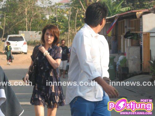 อั้ม เมย์ พากันไปทำบุญ