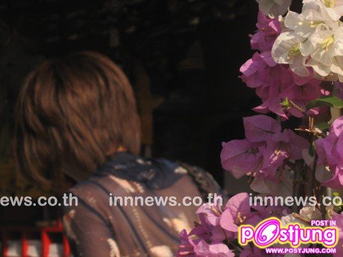 อั้ม เมย์ พากันไปทำบุญ