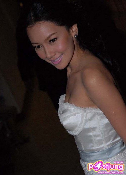 นุ่น วรนุช @งานเปิดร้านอาหาร "แสนแซ่บ"